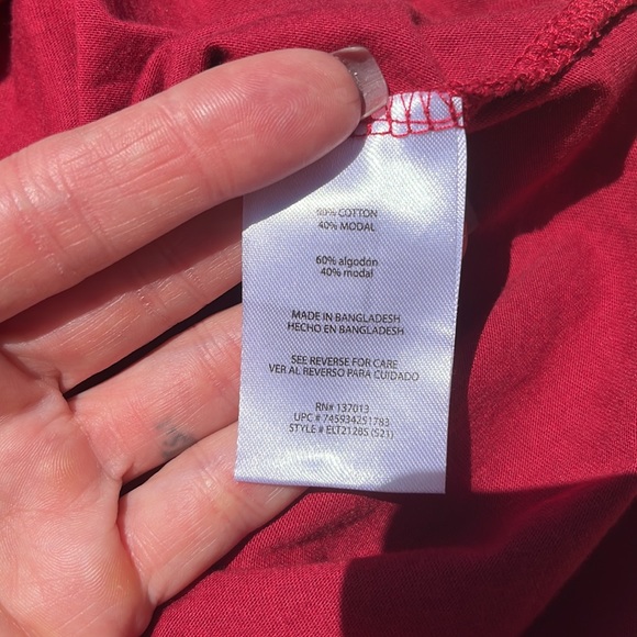 BNWOT Eddie Bauer V-neck T-shirt - Picture 8 of 10